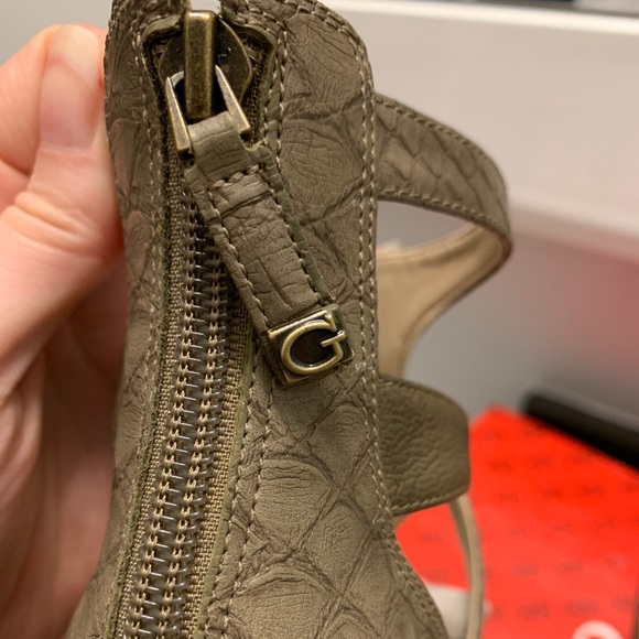 BNIB✨ GUESS Strappy Leather Heels Size 6.5 - Picture 8 of 13